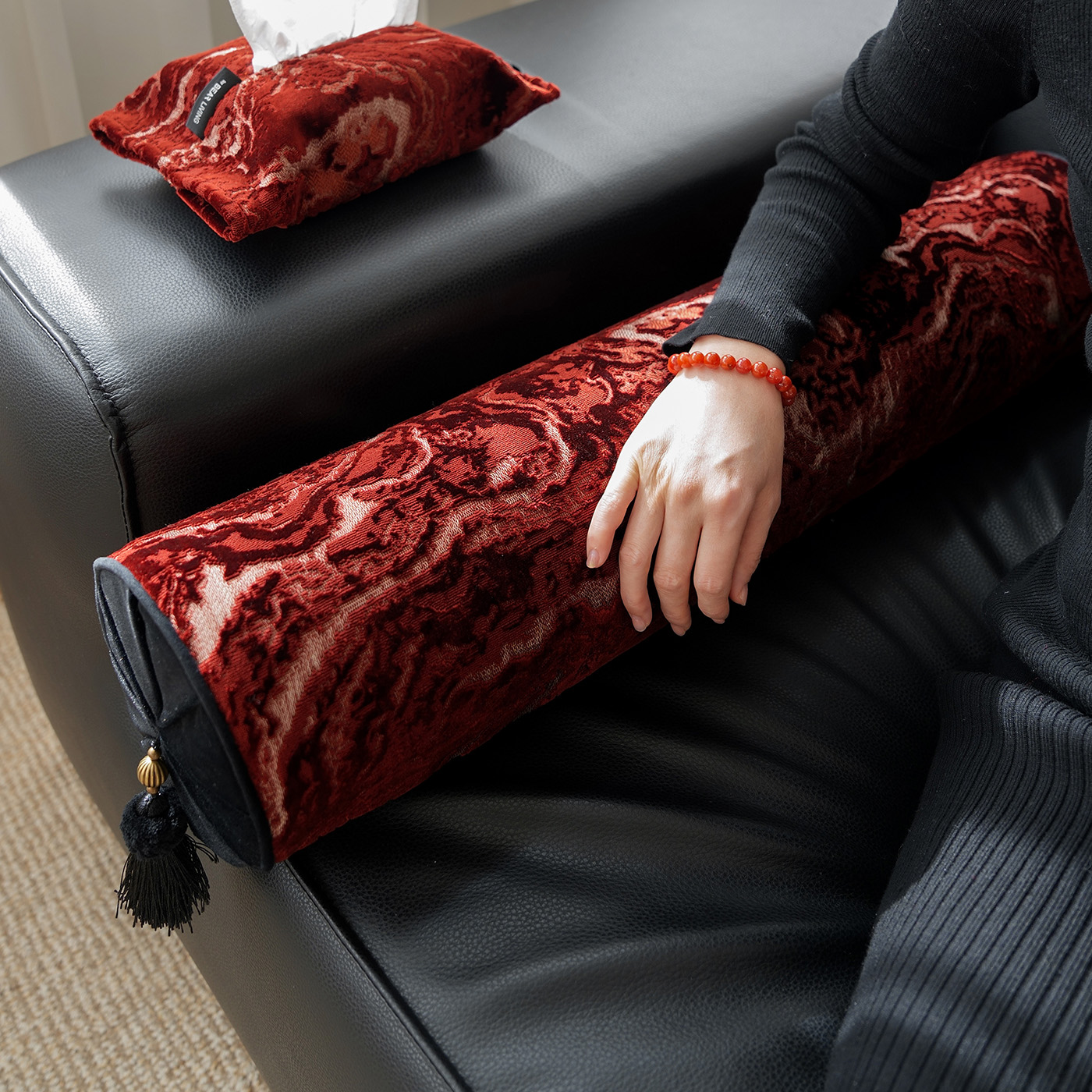 红绡绣花圆柱扶手枕卧室沙发靠垫客厅沙发抱枕套靠垫套可拆洗喜庆