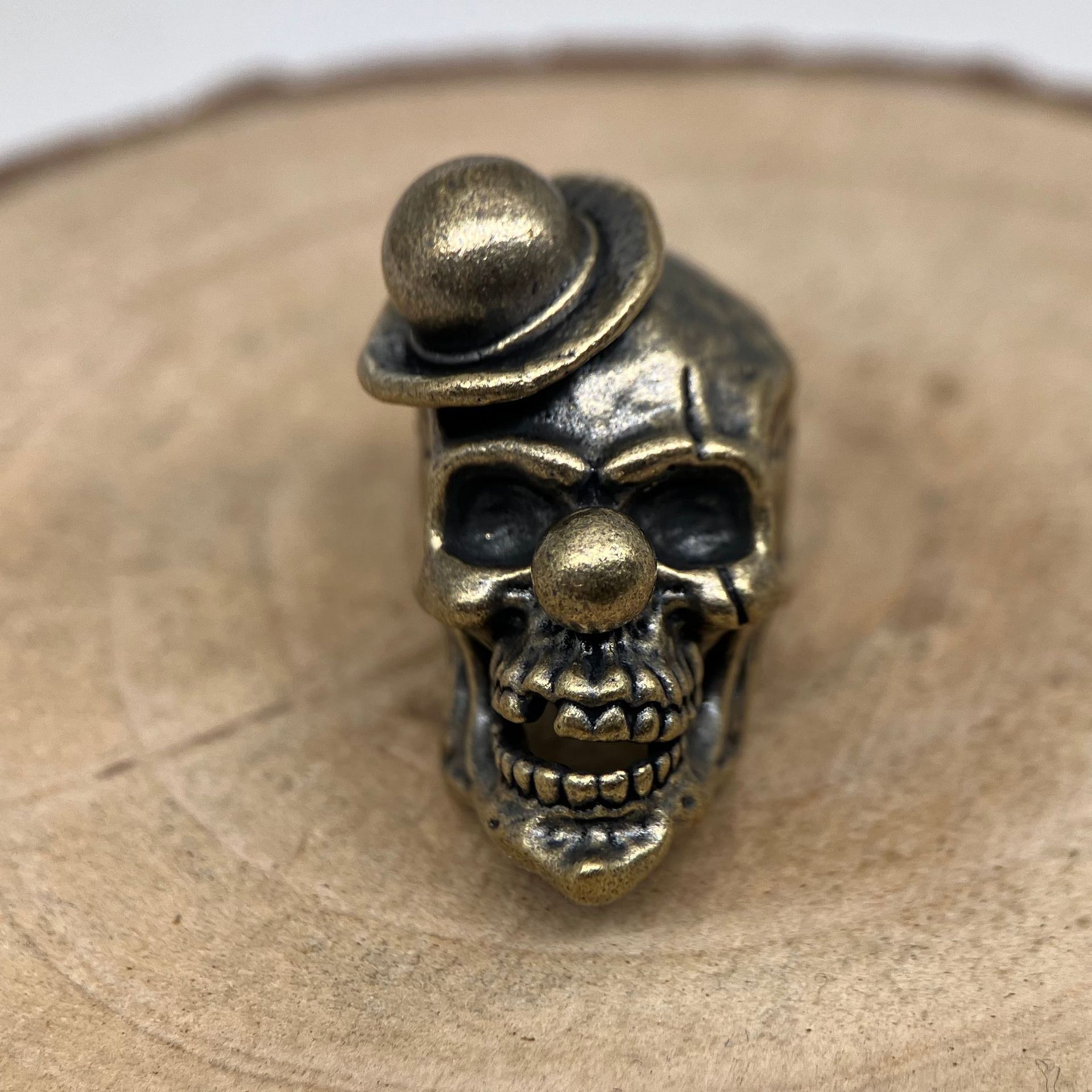 创意新款霸气骷髅小丑刀坠EDC伞绳坠推牌坠弹弓坠DIY无绳单吊坠款