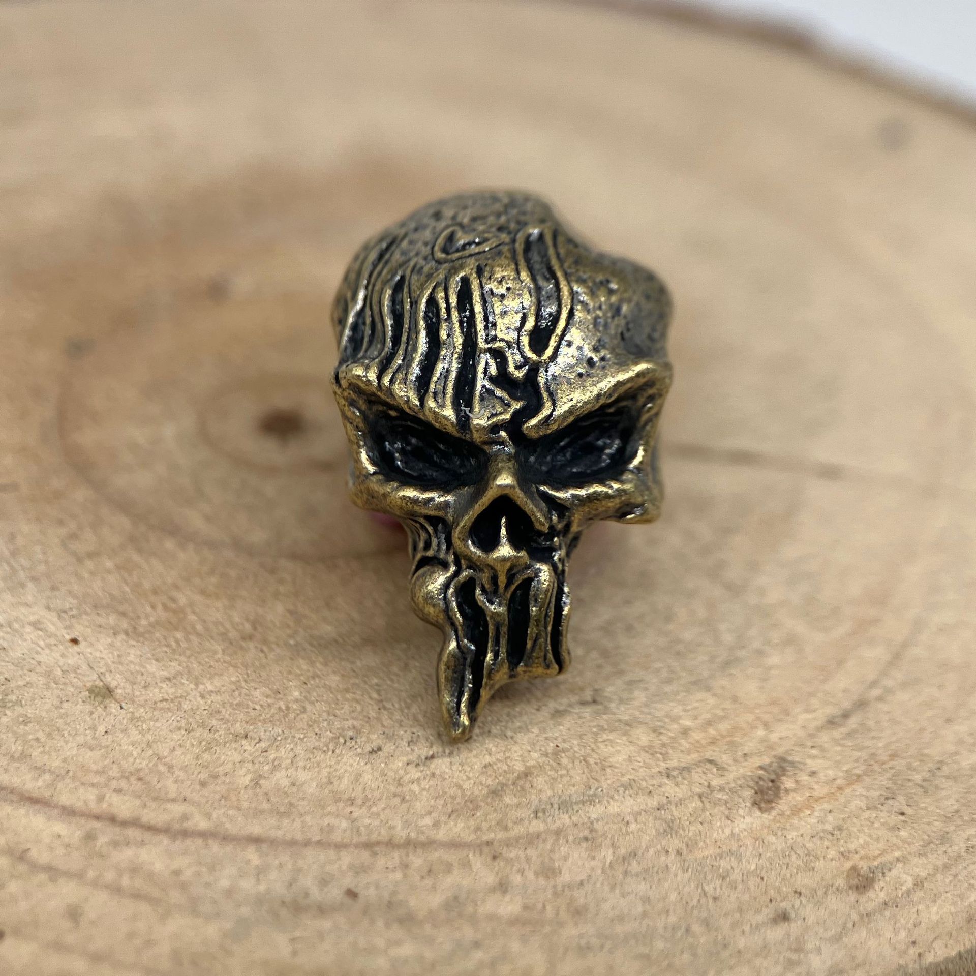 创意新款霸气骷髅刀坠EDC伞绳坠推牌坠弹弓坠DIY无绳单吊坠