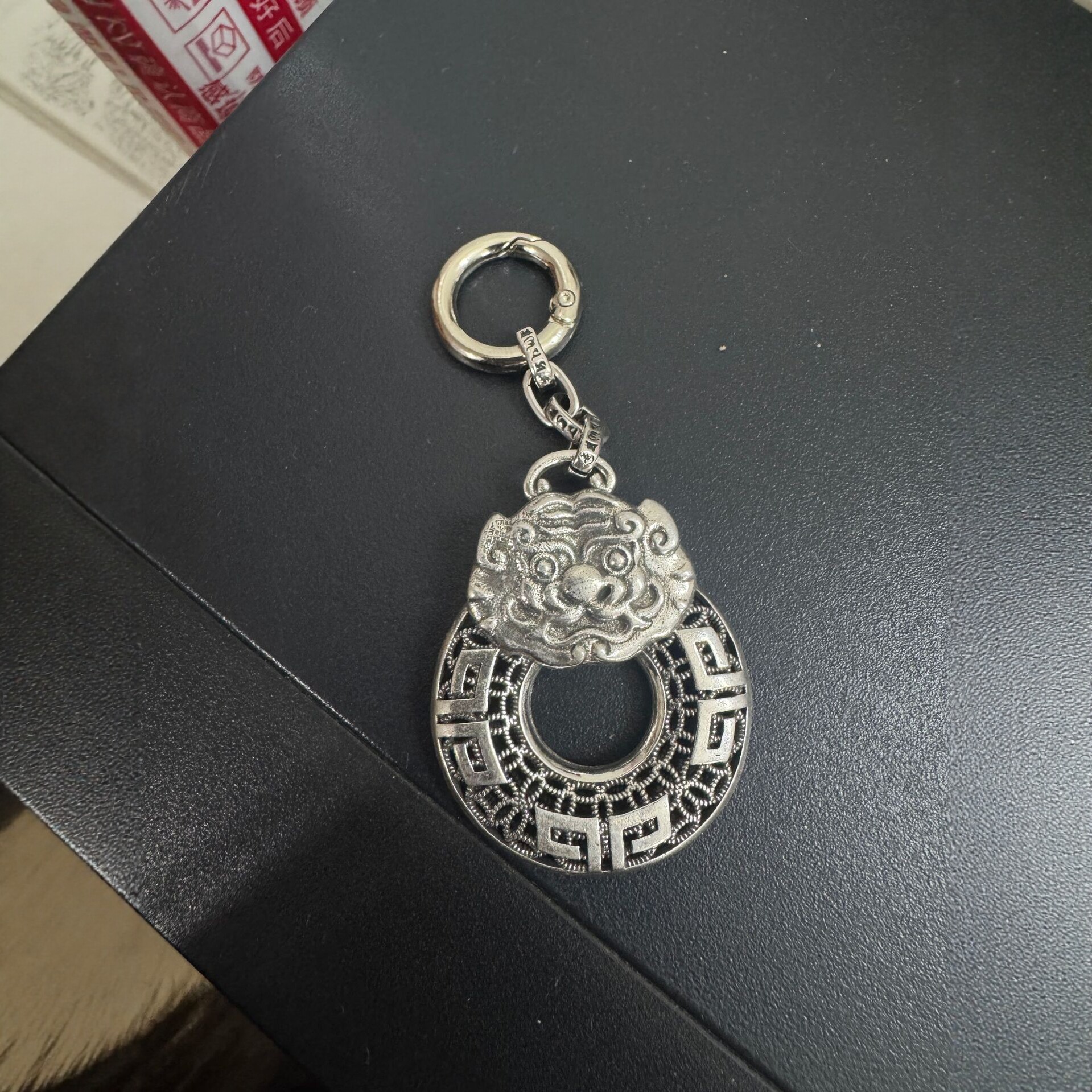 新款复古狮头平安扣钥匙扣汽车挂件龙虎古法金属质感国风钥匙链男