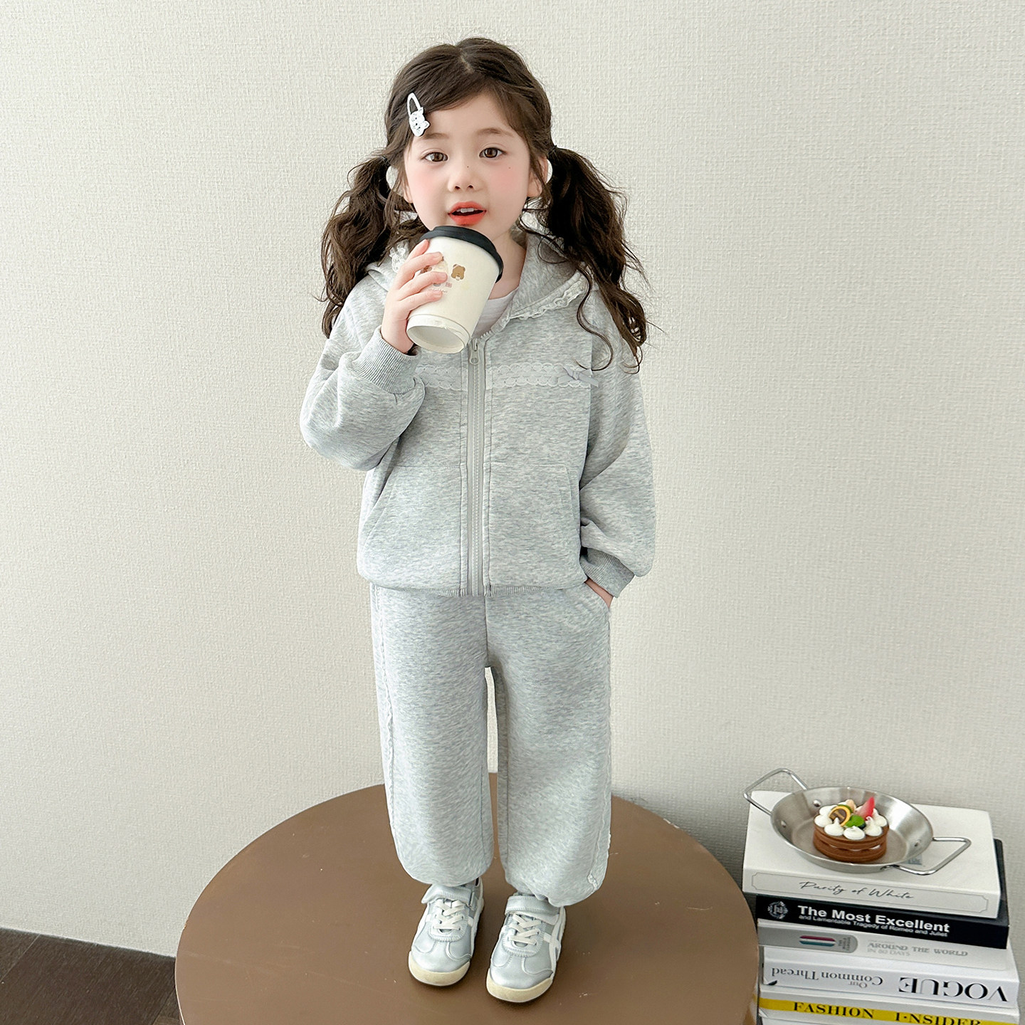 女童连帽卫衣套装春秋季新款洋气休闲运动两件套时髦儿童2026女孩