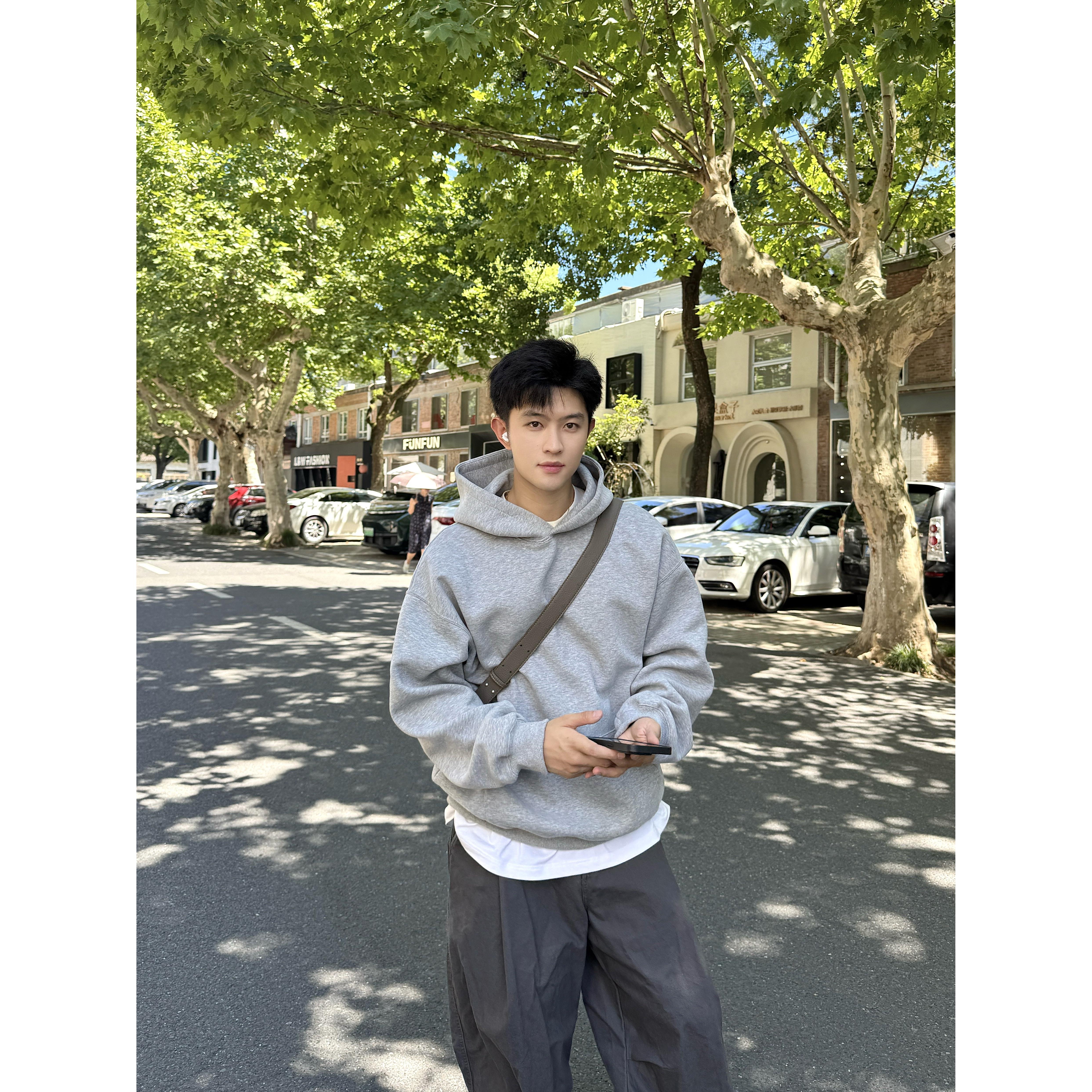 飞型记灰色cleanfit卫衣连帽男短款秋季美式重磅男生帽衫上衣潮
