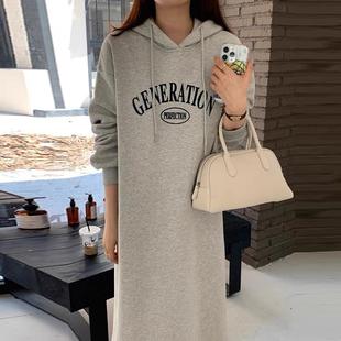 慵懒长款连衣裙连帽卫衣裙女秋冬新款休闲风字母印花宽松百搭显瘦