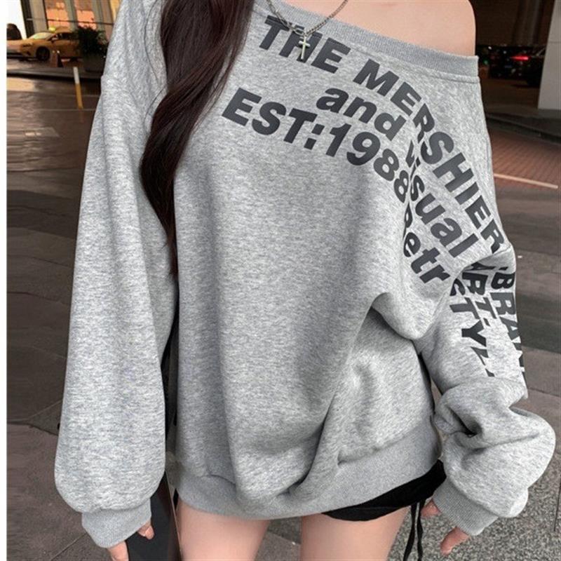 美式斜肩字母印花长袖卫衣女秋季辣妹露肩设计感宽松显瘦上衣ins