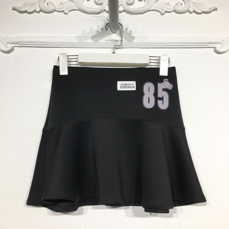 潮系列 8208S024 时尚短裙品牌女装折扣靓备