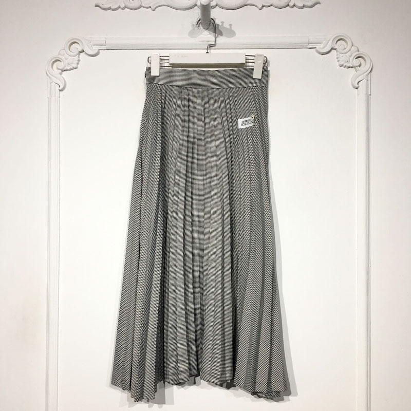 容系列 8323S222 时尚半身裙品牌女装折扣馨薪