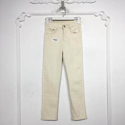 潮系列 8182S023 时尚牛仔九分裤品牌女装折扣颦薪