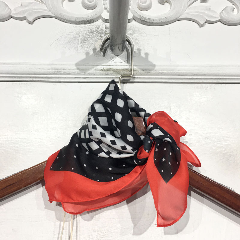 裘欧旗下FP系列 PF10503 时尚围巾品牌女装折扣馨