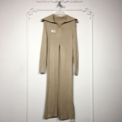 容系列 8326S194 时尚针织连衣裙品牌女装折扣颦薪