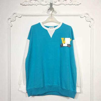 潮系列 8044S216 时尚卫衣品牌女装折扣颦薪