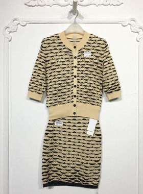 素J系列 D98536 时尚针织套装两件套品牌女装折扣靓