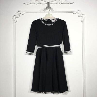 UGC系列 8163S083 时尚连衣裙品牌女装折扣颦薪