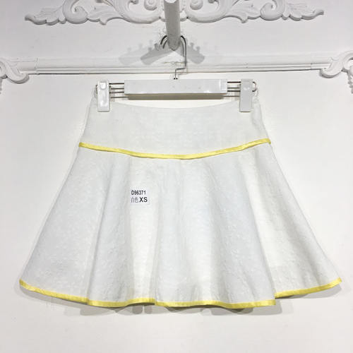 洛M系列 D96371 时尚短裙品牌女装折扣颦薪