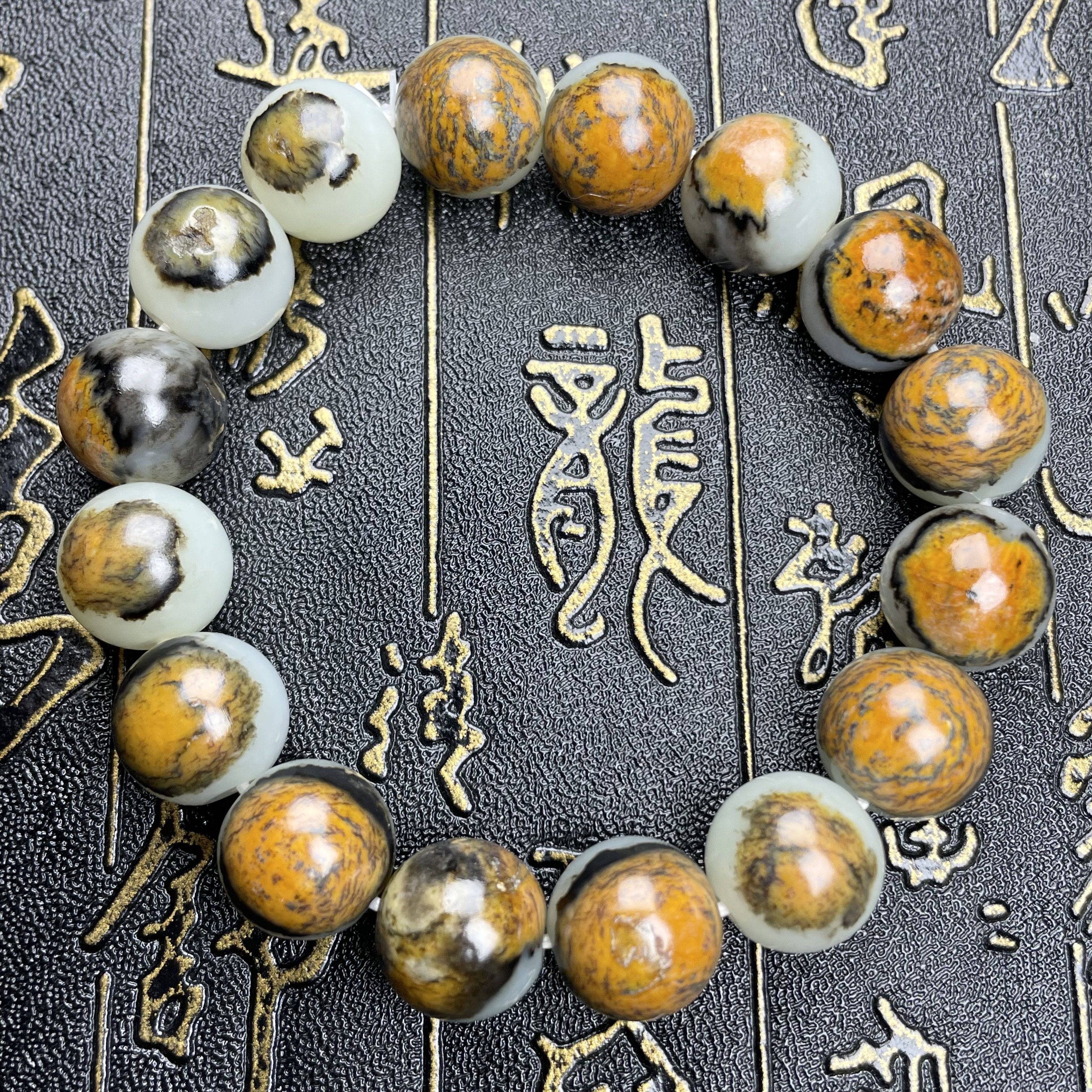 新疆和田玉三色手串颗颗带皮羊脂白玉 14mm沁色黑红皮独籽 收藏,珠宝/钻石/翡翠,手饰,淘宝优惠券,粉丝福利购,淘宝优惠卷