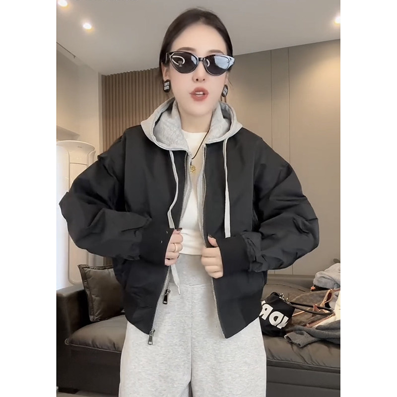 2025秋冬流行假两件外套女短款洋气夹棉帅气字母棒球服连帽小夹克