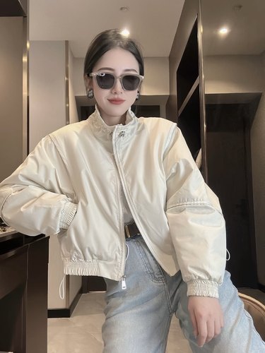 新款立领时尚休闲拉链上衣百搭