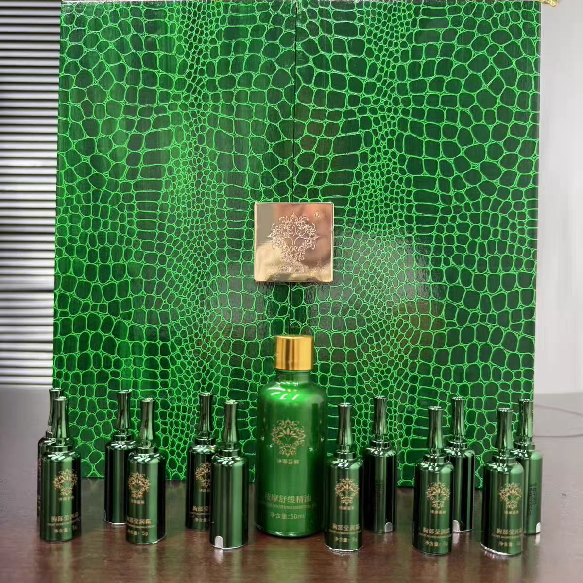 诗琳菩林胸部莹润霜套盒舒缓按摩精油正品