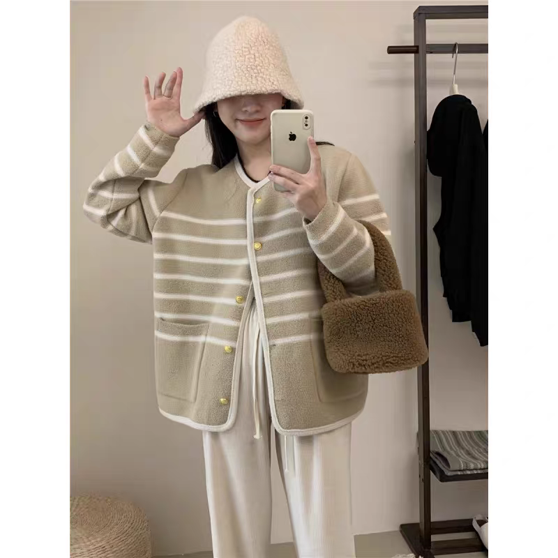 2025秋装新品针织仿水貂绒长袖小香短款外套qw7811