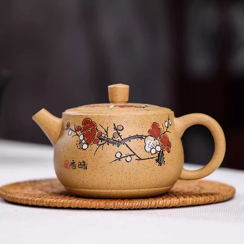 宜兴原矿芝麻段泥 手工泥绘梅花茶壶