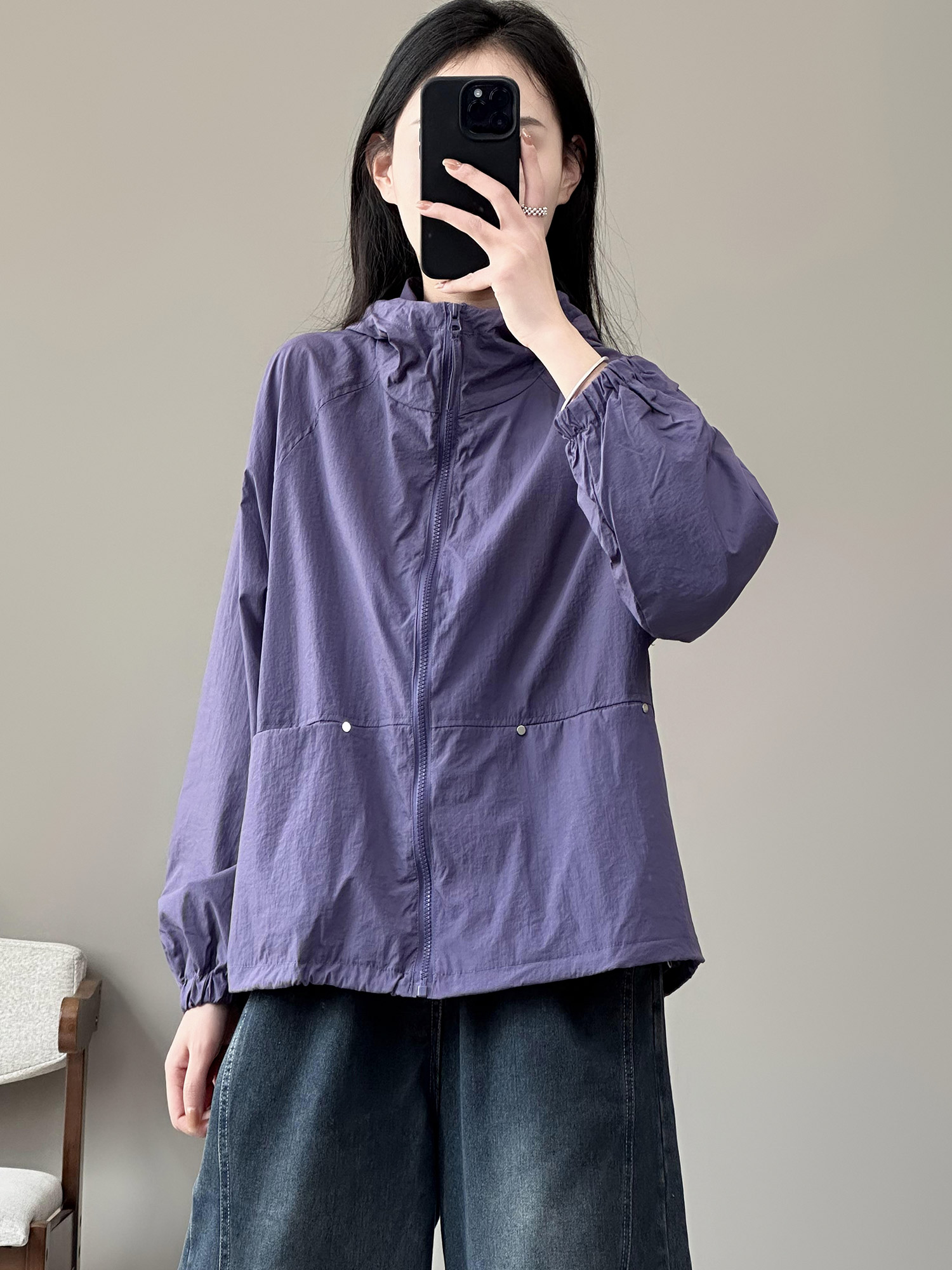 花概念纯色下摆抽绳连帽外套