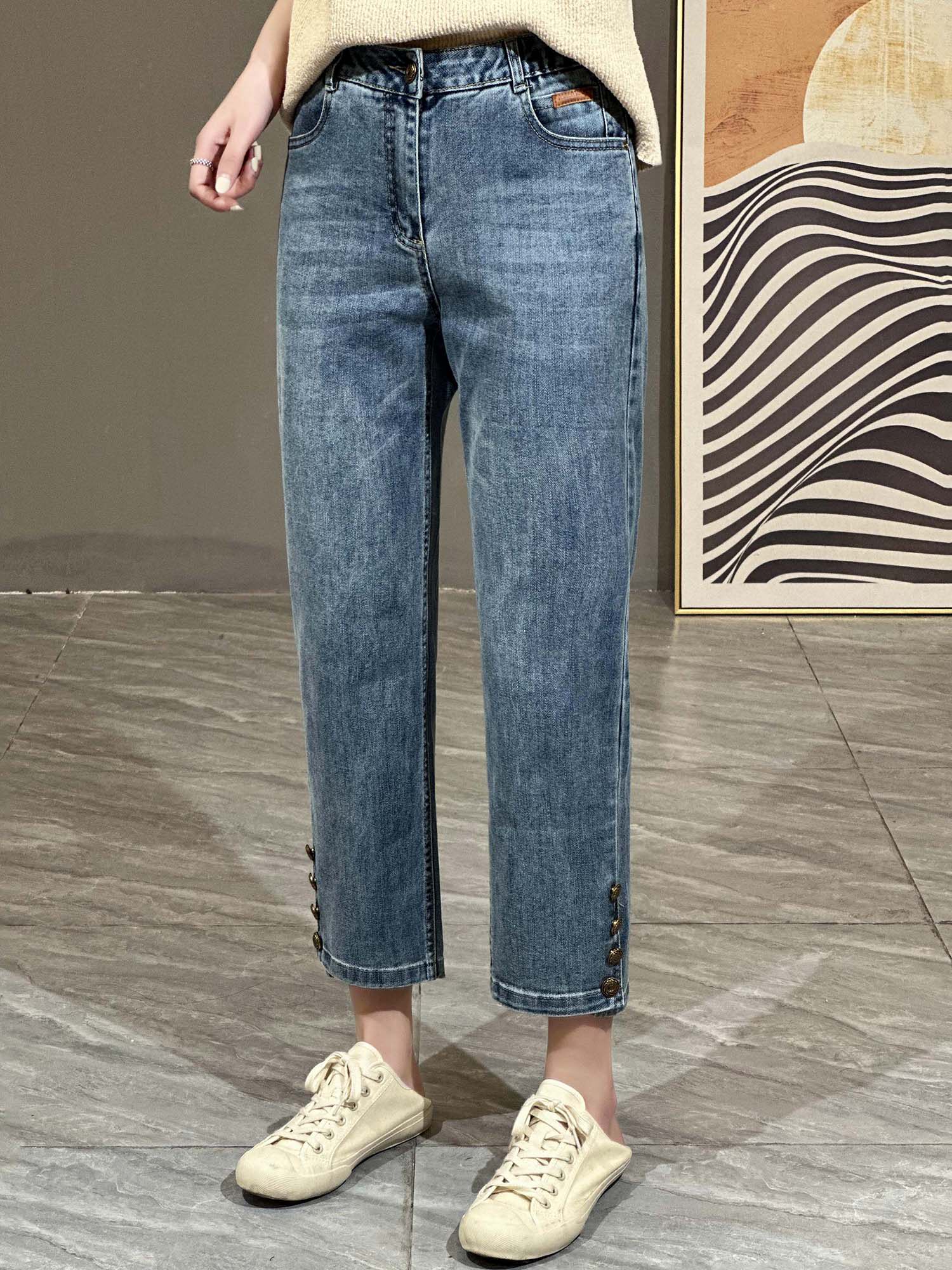 花概念春夏时尚百搭牛仔裤女新款宽松遮肉显瘦纽扣装饰九分烟管裤