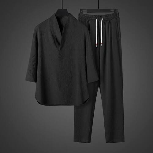 男青年套装潮帅气时髦冰