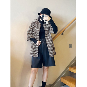 咖啡色时尚薄款五分袖宽松版风衣