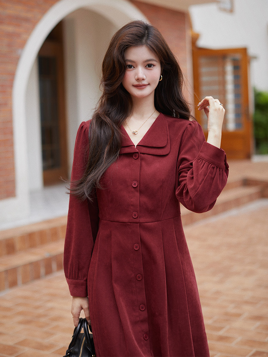 HIGH-END AUTUMN AND WINTER NEW 2024 FRENCH RETRO TEMPERAMENT TO REDUCE AGE AND LOOK THIN UNDERWEAR A BASE SWEATER KNITTED DRESS