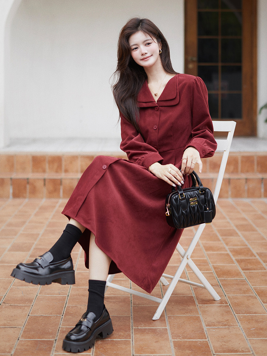 HIGH-END AUTUMN AND WINTER NEW 2024 FRENCH RETRO TEMPERAMENT TO REDUCE AGE AND LOOK THIN UNDERWEAR A BASE SWEATER KNITTED DRESS