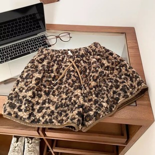 复古豹纹毛绒阔腿短裤女冬季韩版休闲百搭高腰内搭打底a字靴裤子