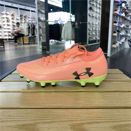 安德玛/UA 正品缓震透气足球鞋FG钉鞋3027707