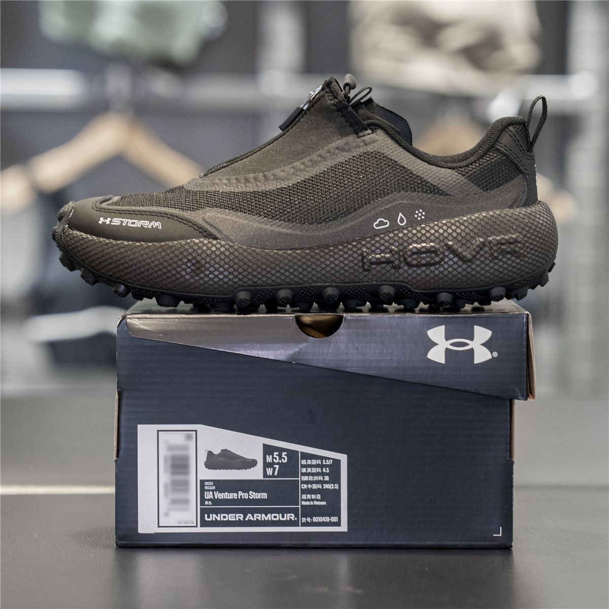 安德玛UA男鞋25秋冬新款Venture Pro Storm厚胎轻质运动鞋6010419