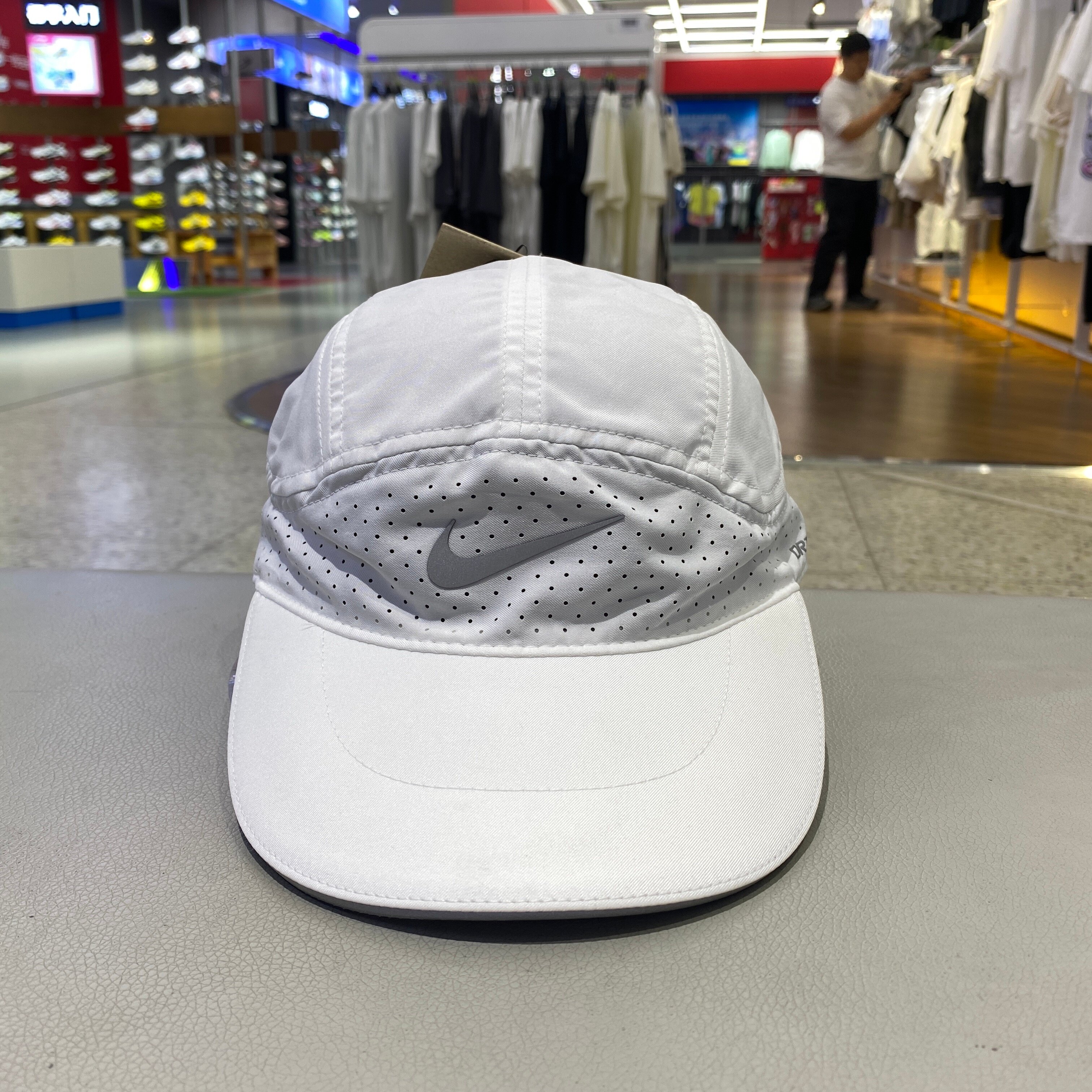 Nike耐克速干透气防晒棒球帽