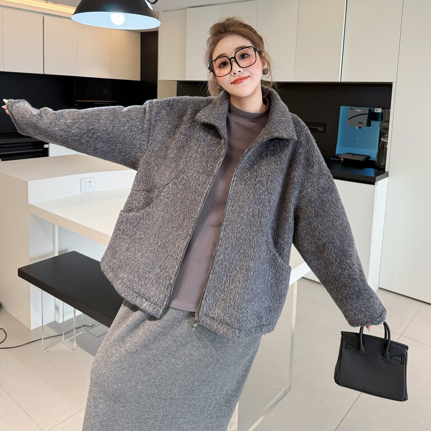 媛子家大码冬季胖mm宽松灰色通勤常规百搭遮肉纯色毛呢拉链外套女