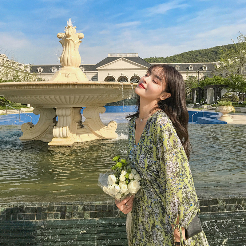主推浮士德宫廷复古碎花系带连衣裙MMJ1069P95控价158已出货,女装连衣裙,浙宝233