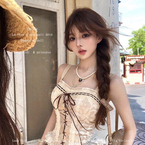 Lazy Didi乌木沉香 中古鱼骨重工刺绣胸衣收腰显瘦自带胸垫吊带