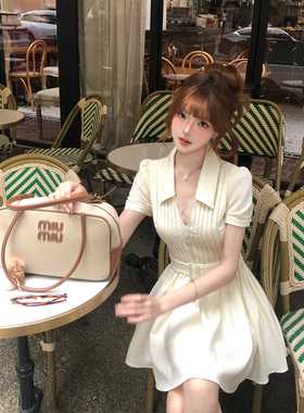 Lazy Didi漫步巴黎 重工款解构肌理连衣裙法式高级感竹节V领裙子