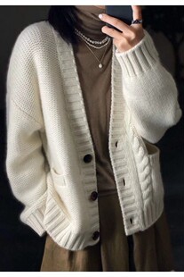 23秋冬新款复古麻花羊毛针织开衫毛衣女V领短款加厚宽松大码外套