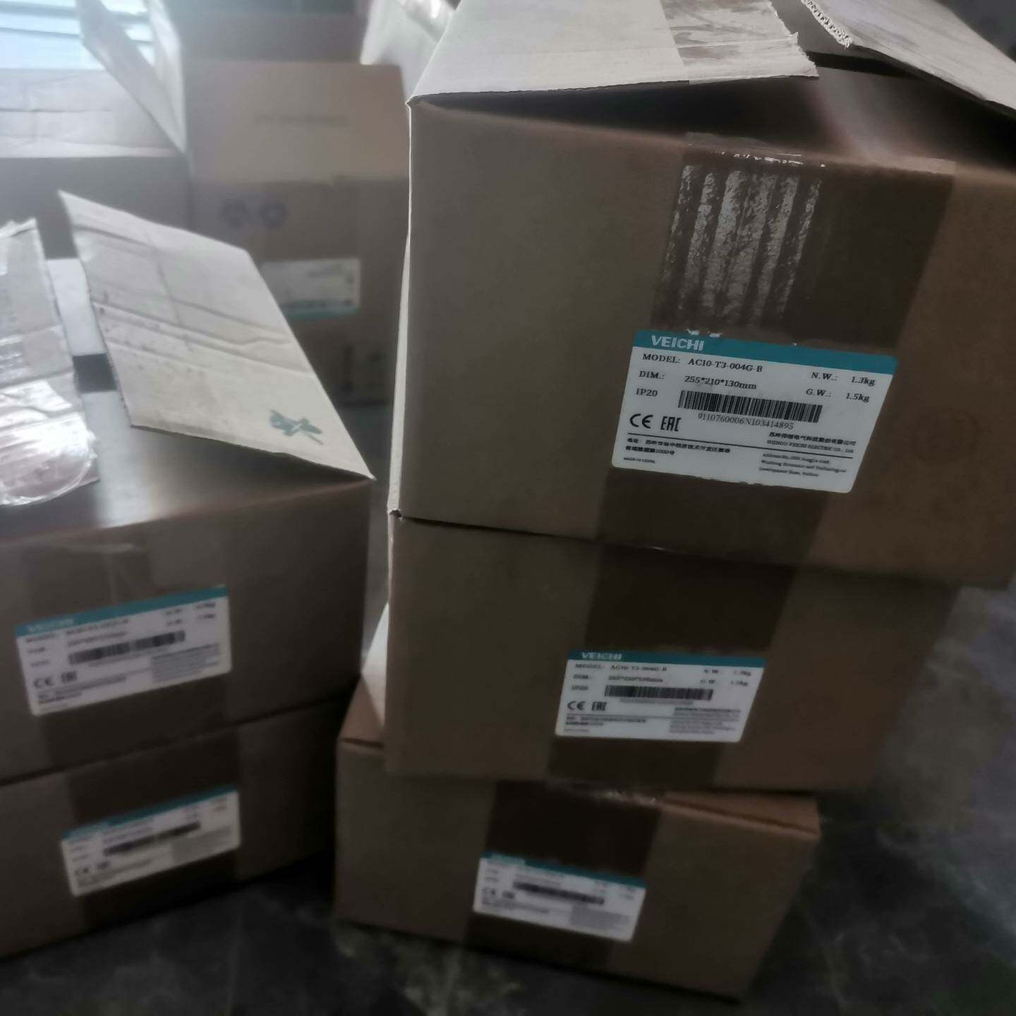 议价伟创变频器AC10-T3-2R2G-B，各剩一台可维修图片