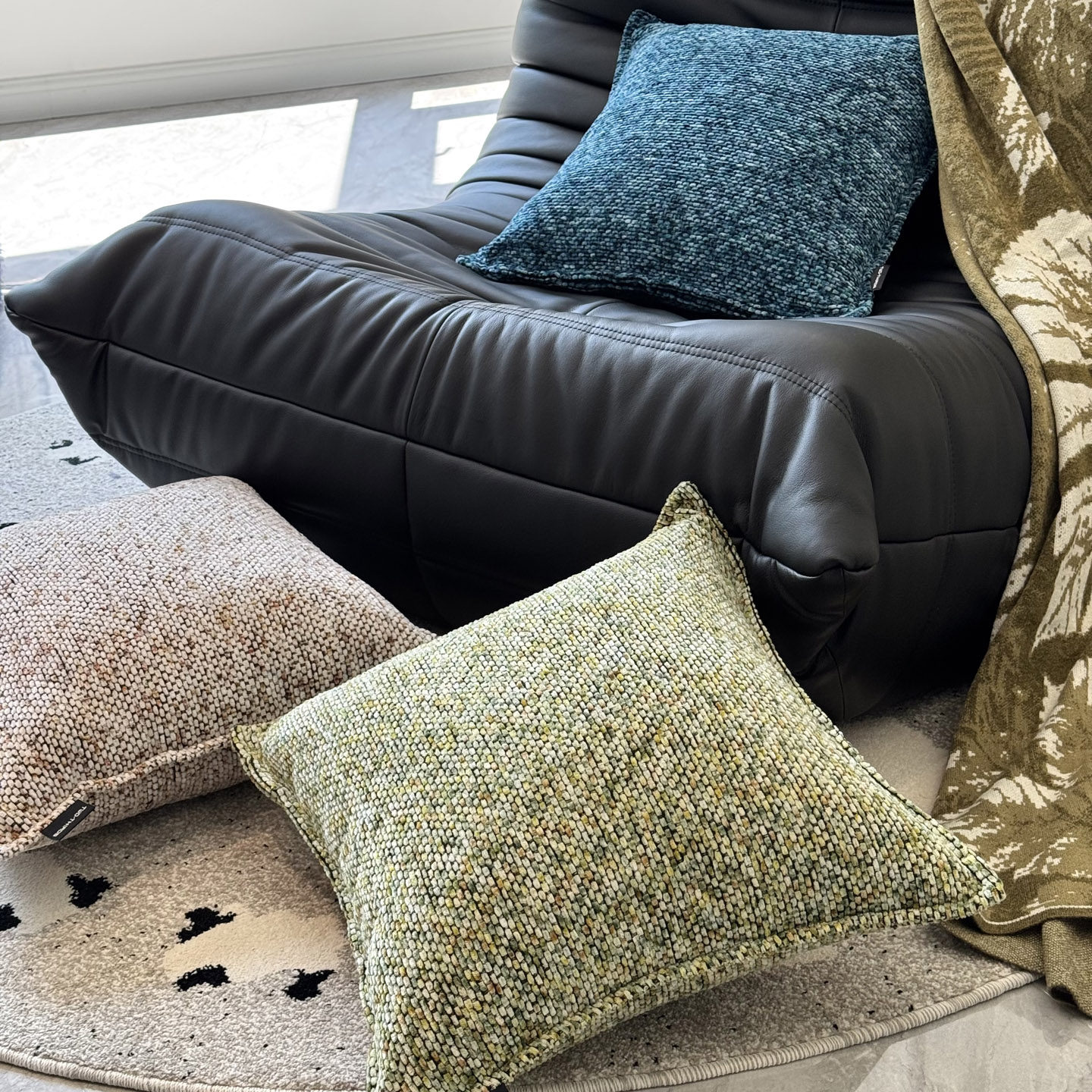 莫奈幻彩高级雪尼尔抱枕