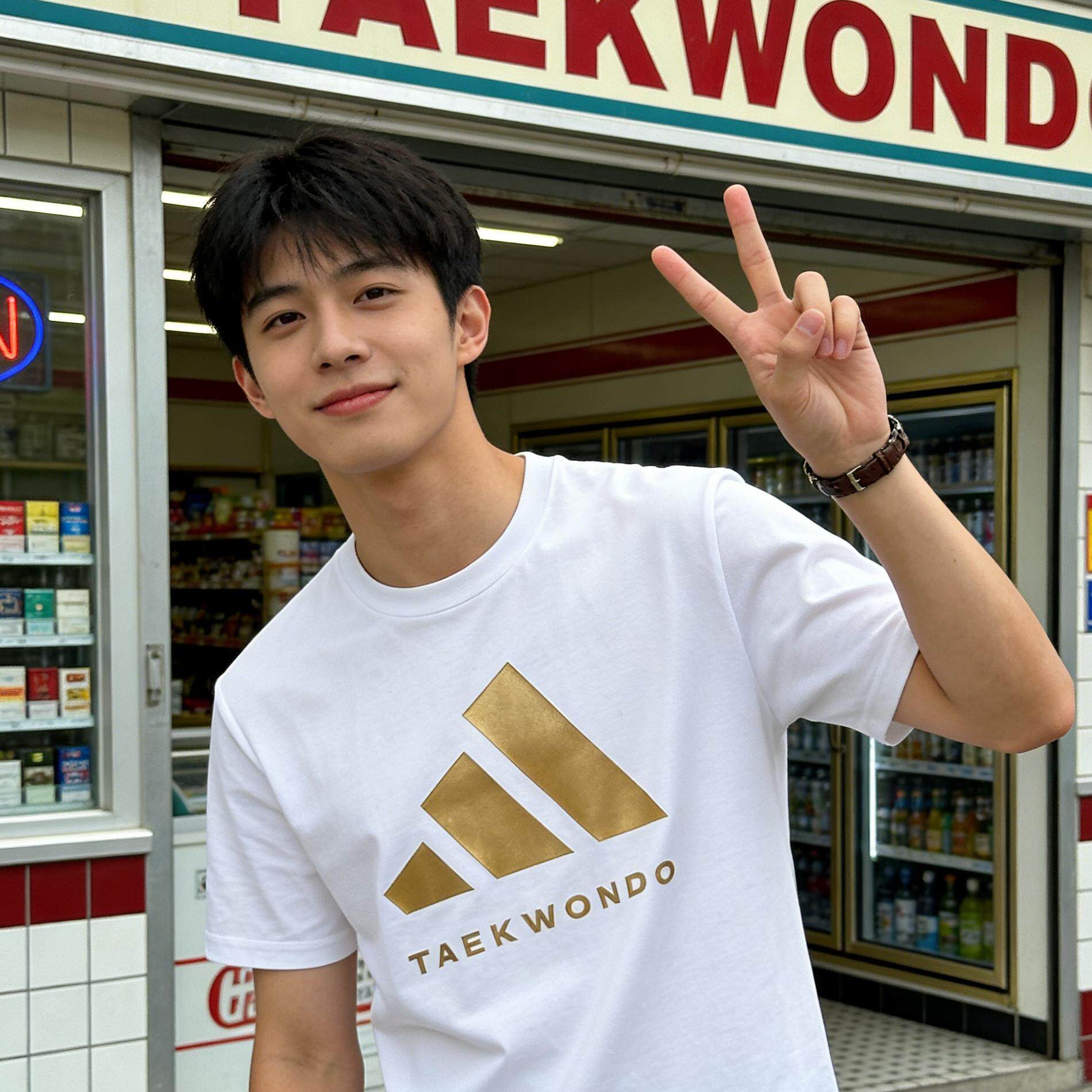 Adidas阿迪达斯短袖男女户外百搭夏季透气休闲宽松运动速干T恤