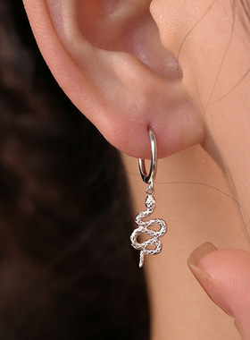 镀18k金褶皱缠绕小蛇耳扣甜酷辣妹个性动物生肖蛇形耳环耳坠耳饰