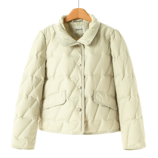 轻盈保暖翻领摁扣短羽绒服665 冬装 1399西湖阁老 熠