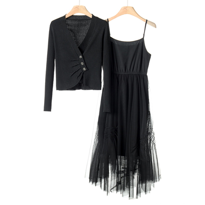 899西湖阁老【HO】春季 V领套头针织衫+吊带连衣裙两件套074