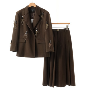 百褶半裙含羊毛套装 特色设计师款 水钻羽毛西装 春装 201 序