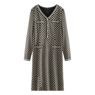 西湖阁老 春季 V领印花宽松中长款 连衣裙ZM091 玛