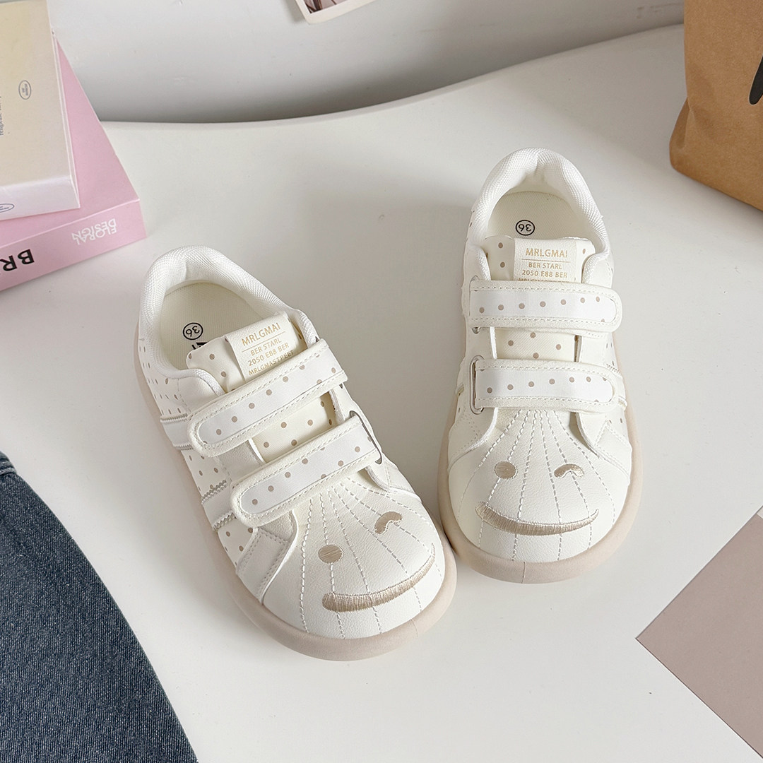女童运动鞋2026春季新款女孩百搭小白鞋中大童透气软底休闲鞋子潮