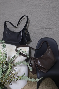 原创头层植鞣牛皮真皮女包轻便斜挎包hobo包单肩包时尚通勤