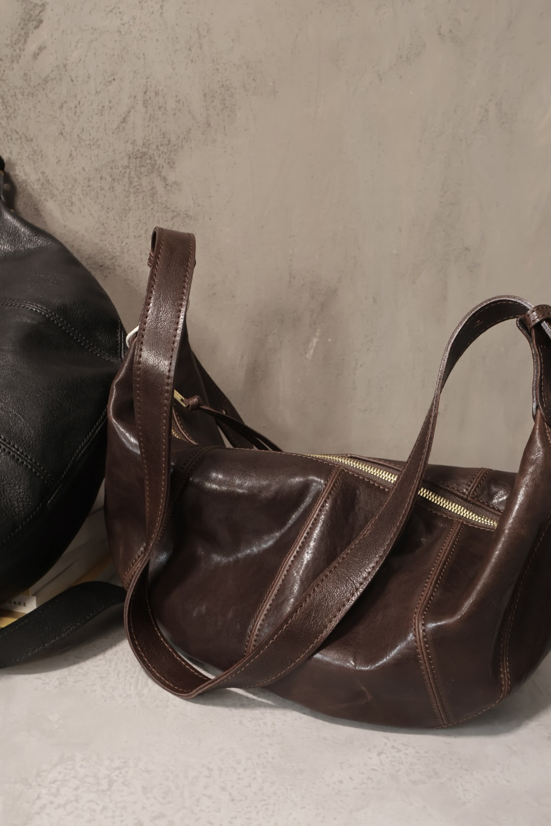 独行野兽牛角包托马斯头层植鞣牛皮复古饺子包单肩包斜挎包大容量