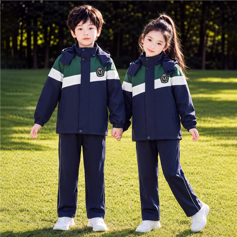 幼儿园服秋冬季冲锋衣三件